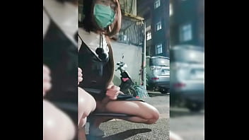 Preview 3 of New Glis - 戶外露出自慰射精