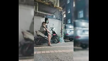 Preview 1 of New Glis - 戶外露出自慰射精