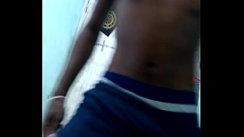 Preview 2 of Dabble Pending - BRINCANDO COM A ROLA DO MEU AMIGO H&Eacute_TERO