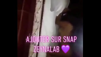 Preview 3 of Sprit Mature - Une petite latino se fait d&eacute_molir pendant qu&#039_elle parle avec son mec sur messenger