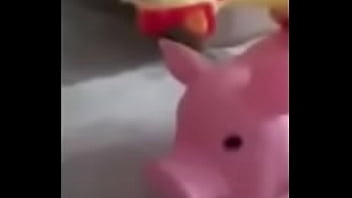 Preview 4 of Bleak Bold - Galinho Chicken Little coloca Peppa pra descer no cacete