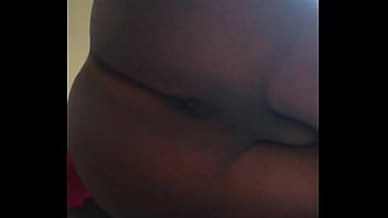 Preview 1 of Hentai Bathroom Scene - Mostrando o rabo lisinho e guloso