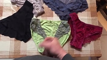 Preview 1 of Pure Hausa Porn - Cum in panties