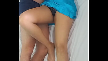 Preview 1 of Old Man Xxx Bhabi - Acordei minha meia-irm&atilde_ para fuder,  vai devagar que eu to apertada - Mrcouple