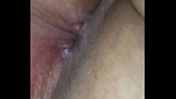 Preview 2 of Moms Teaching Dougter - Mirandole el culo despu&eacute_s de llenarselo de leche