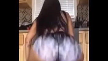 Preview 2 of Shakila Xx Mallu Vedio - She Got Ass &amp_ Twerkin Like Ah Muhfucka