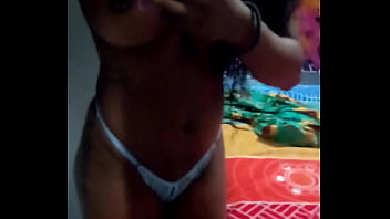 Preview 2 of Big Boobs And Big Tids Big Girl - Negra safada no espelho