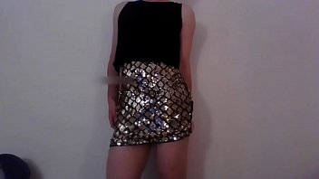 Preview 1 of Cojo A Mi Sobrina En El Cuarto - Crossdresser slut partying alone