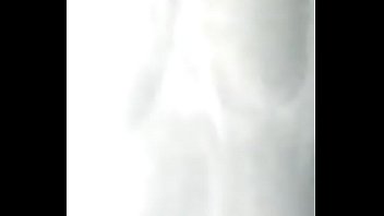 Preview 1 of Xvideo Yesbiggass - R&uacute_bia Morena Ninfeta Latina Ficou Falando no Celular Com o Corno Enquanto Mamava o Amante no Motel