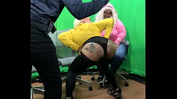 Preview 3 of Shemale Pee On Girl - Hazelnutxxx Loves Showntell