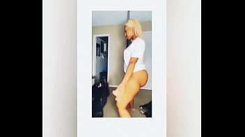 Preview 2 of Frau Gefickt Mann Muss Zusehen - Hot black milf eat 2 white pussy for dinner drip drip