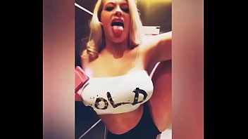 Preview 3 of Frau Gefickt Mann Muss Zusehen - Hot black milf eat 2 white pussy for dinner drip drip