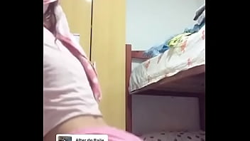 Preview 4 of Veaxxx - Putinha do instagram rebolando parte 1