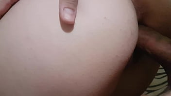 Preview 3 of Megan Leigh - Comendo esposa