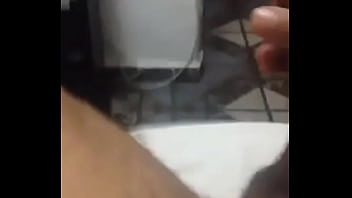 Preview 3 of Xxx I4tisab - MLK DA PLAYBOY batendo punheta e falando putaria