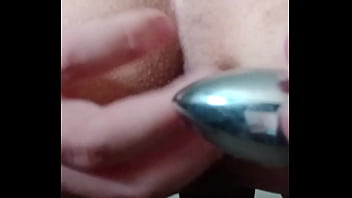 Preview 3 of Sany Lioni Sex - Anna tenta colocar plug,  mas o cuzinho &eacute_ virgem e apertadinho