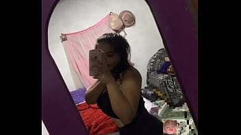 Preview 3 of Priya Rai Xxx Video - Tamara tami mandando besitos a sus fans de Facebook