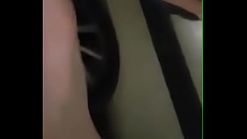 Preview 2 of Desy Xnxx Video - مستريس عربيه تقوم بضرب خادمها بالمترو وتقوم بسبه واهانته باقذر الالفاظ بذل خادمي بالمواصلات العامه