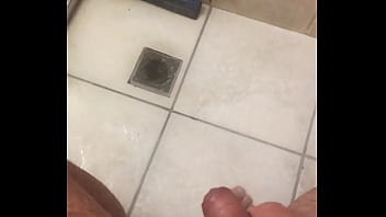 Preview 2 of Coles Xix - Alone on bath