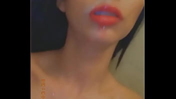 Preview 2 of Chest Mommy - Se graba con la leche en la cara 2