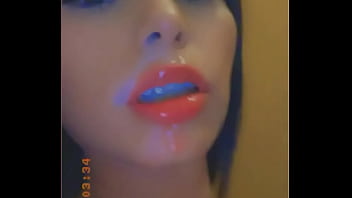Preview 3 of Chest Mommy - Se graba con la leche en la cara 2