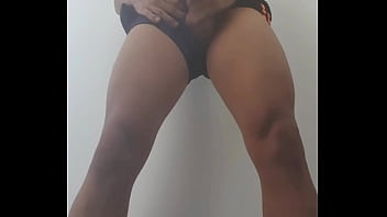 Preview 2 of Araporn Teen - Novinho gozando depois do treino