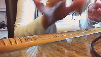 Preview 2 of Horny Raylene Mom - Asmr unghie lunghe video sexy mani ed unghie