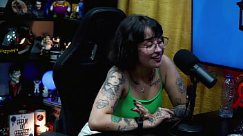 Preview 3 of Sixi Victr - O &Uacute_nico v&iacute_deo da Martina Oliveira Pelada no Xvideos,  voc&ecirc_ chuparia os peitos dela? - Podcast P&aacute_pum no Barraco! 4K