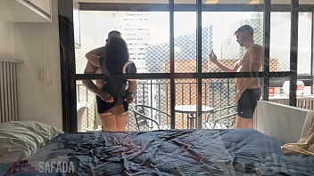 Preview 1 of Horny Babe - Fico babando de tes&atilde_o vendo a Ju sendo comida por um negro dotado. E a safada sabe disso e gosta que eu fico pertinho assistindo.