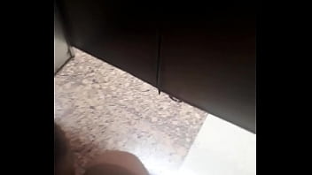 Preview 4 of Aubree Valentine Pov - Mamada en un ba&ntilde_o p&uacute_blico