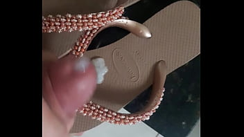 Preview 2 of Trans Lyon - Havaianas 37/38 nuds bordadas