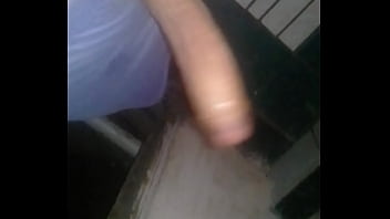 Preview 1 of Jv X J - Con la polla casi dura