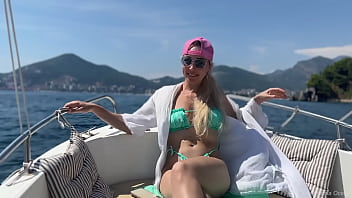Preview 2 of Choti Bachi X Blood Sexy Video - Riding topless on boat taxi. Surprise for driver.