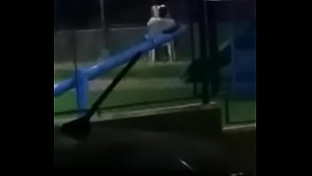 Preview 1 of Skydiving Naked - Cuando quedan solos en el parque