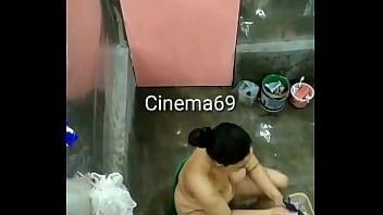 Preview 3 of Video Sexi Hd Com - Ngintip tetangga mandi part-1