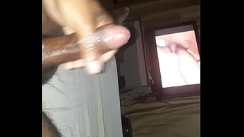 Preview 4 of Armi Sex Mo - Batendo uma bronha vendo v&iacute_deo