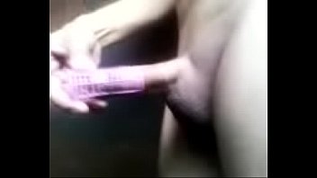 Preview 1 of Drunk College Party Gang - rulero y mano sacan leche de su pene
