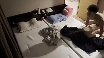 Preview 2 of Pilipen Porn - 目が覚めた瞬間からSEXしちゃうお盛んな新婚夫婦朝から感度が良すぎて痙攣絶頂　ハメ撮り　はめどり　正常位　デカ尻　喘ぎ声　淫乱　人妻　巨乳　美少女　かわいい　個人撮影　素人　日本人　えむゆみ