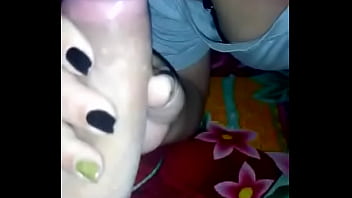 Preview 4 of Tara Tainton Stepmom Baby - Mas uma puta mamando enquanto o corno  trabalha