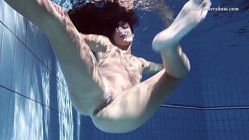 Preview 3 of Lisa Rose Harper - Zhanetta super sexy underwater slut