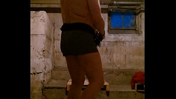 Preview 2 of Olx Mom Sex - Ysogay geil im Keller allein