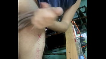 Preview 4 of Small Sex Slave - Ense&ntilde_ando la verga enorme para verificar