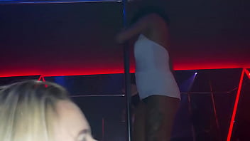 Preview 1 of Valentina Mendez - Gih Rocha arrebenta na dan&ccedil_a no Spicy Club