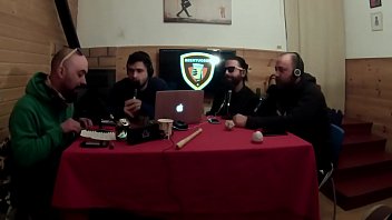 Preview 1 of Step Mom Sleeping Xvideo Com - Beertuosos Podcast x21 | EL SATISFYER HUMANO