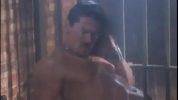 Preview 1 of Gay Ts Com - Hombres musculosos desnud&aacute_ndose para ti &iquest_Con cual te quedas?
