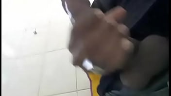 Preview 3 of Duktars Video - Rockeiro Hetero dotado Favelado Batendo at&eacute_ Gozar (parte1)
