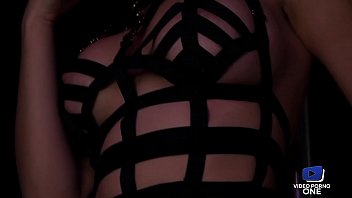 Preview 1 of Xnx Kajol - Lola Bulgari en trio avec une grosse bite de black
