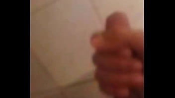 Preview 1 of Pria Sma Di Paksa - Novinho Gostoso pirocudo batendo uma e gozando muito