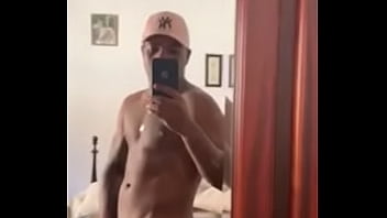 Preview 4 of Riki White - RIVIEVERSON FELIX INFLUENCER Dotado mostrando a rola