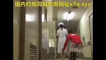 Preview 2 of Wrestling Celebrity Porn - 男子脑子秀逗，出门逛街见到妹子就扒衣服